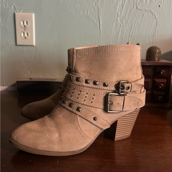 Express Tan Studded Double Buckle Ankle Booties size 7 - Picture 5 of 11